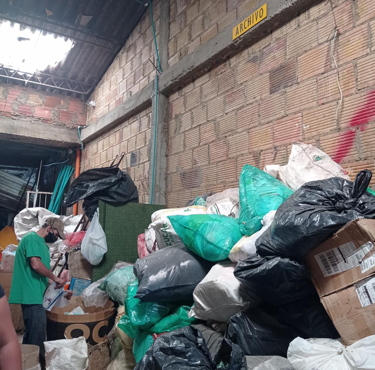 Bodega de almacenamiento de material reciclable